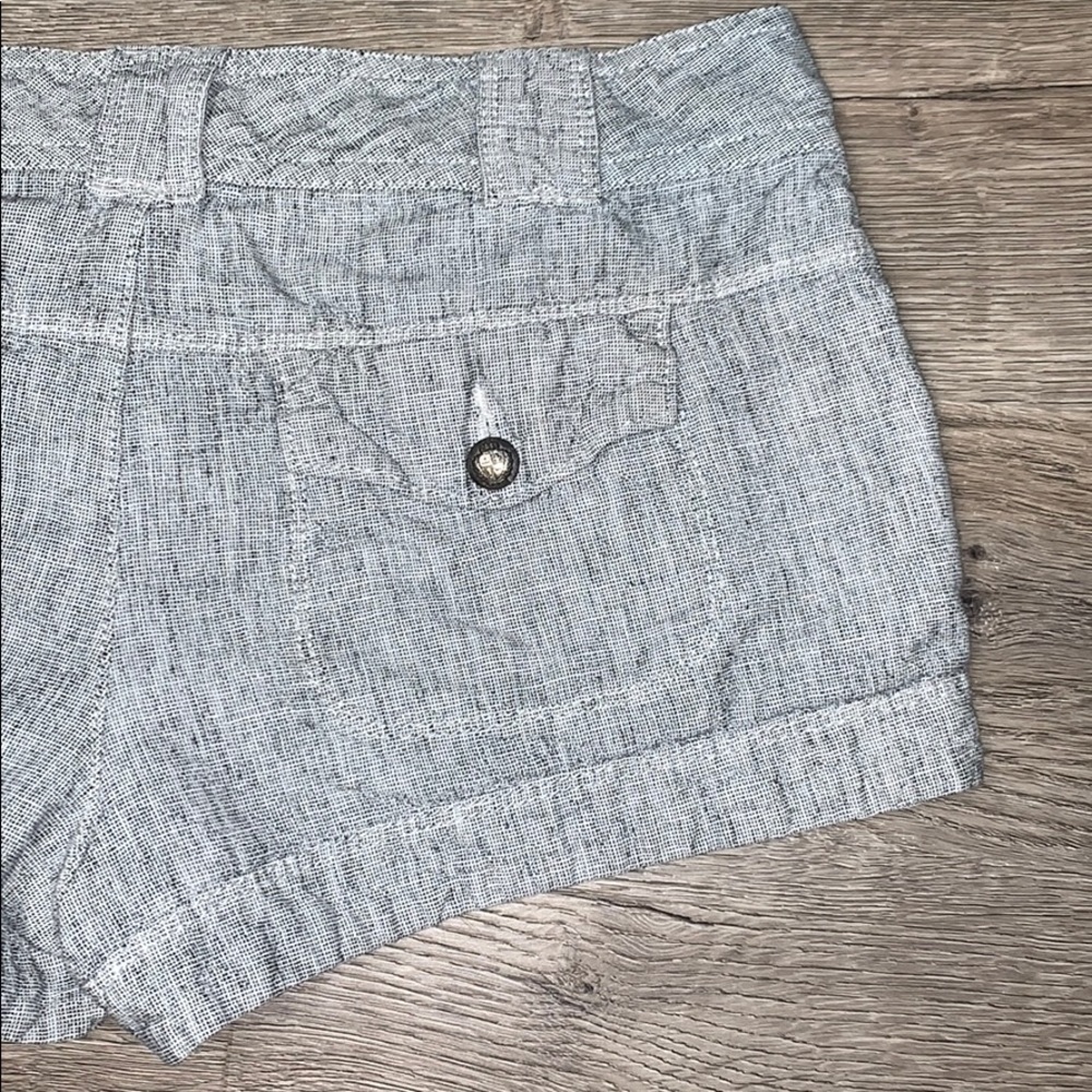 Express Shorts - Picture 7 of 7